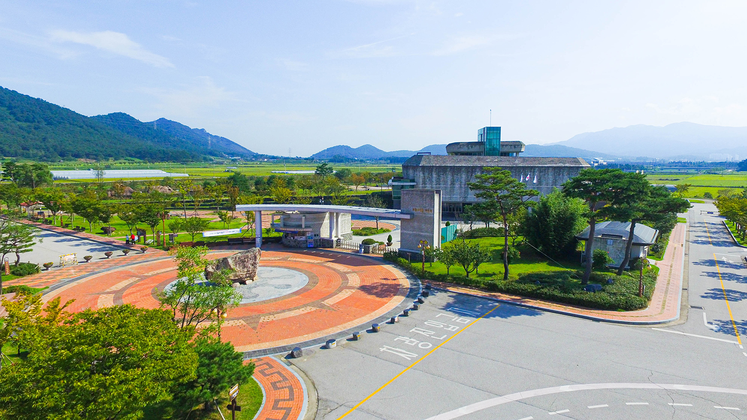 8. 고창고인돌박물관 전경 사진